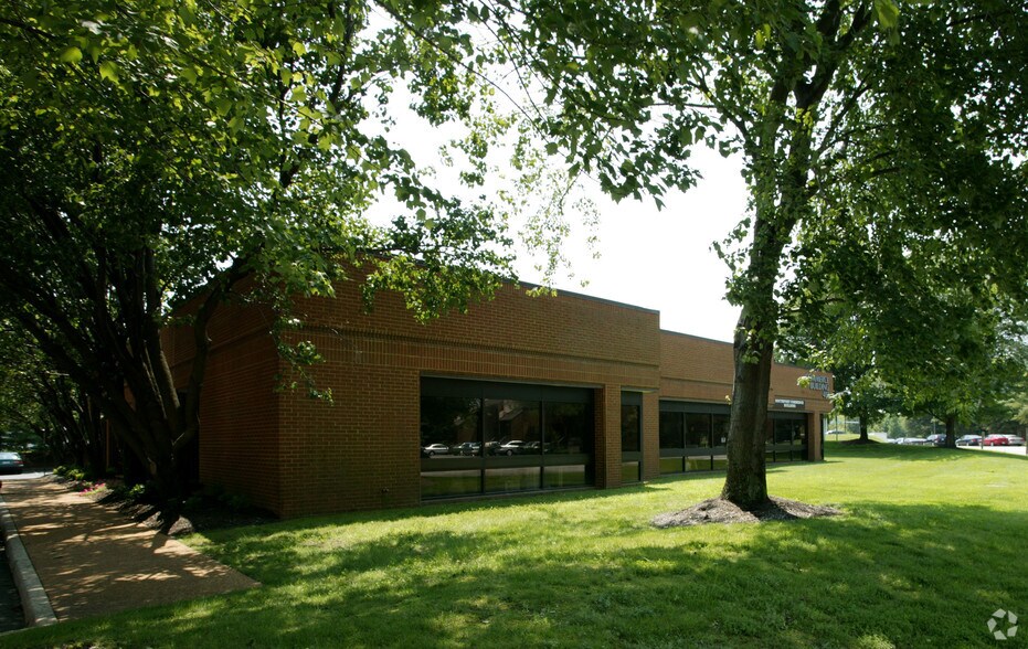 Primary Photo Of 401 Southlake Blvd, Richmond Office For Lease