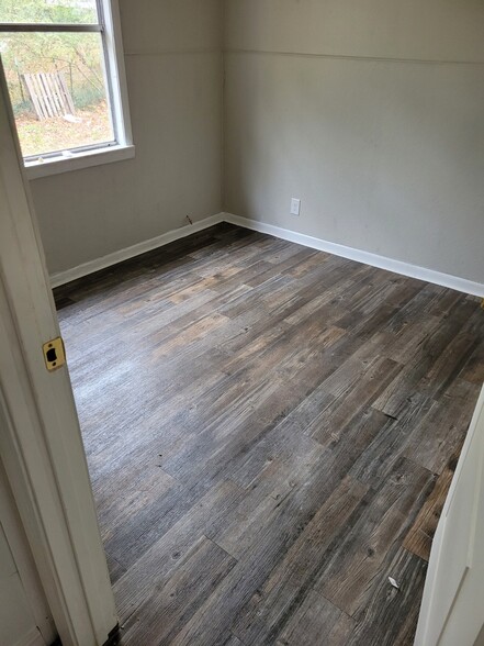 More Photos Of , Batesville Unknown For Sale