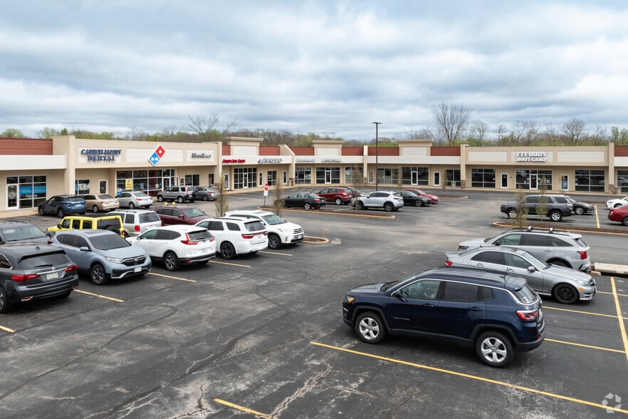 More Photos Of 621-703 Big Bend Rd, Manchester Storefront For Lease