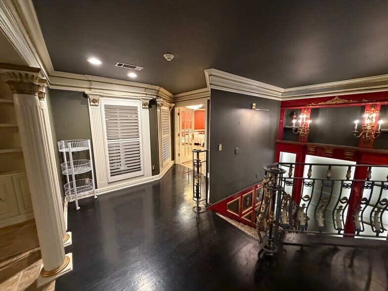 More Photos Of 4645 Tinker Diagonal, Oklahoma City Loft Creative Space For Lease