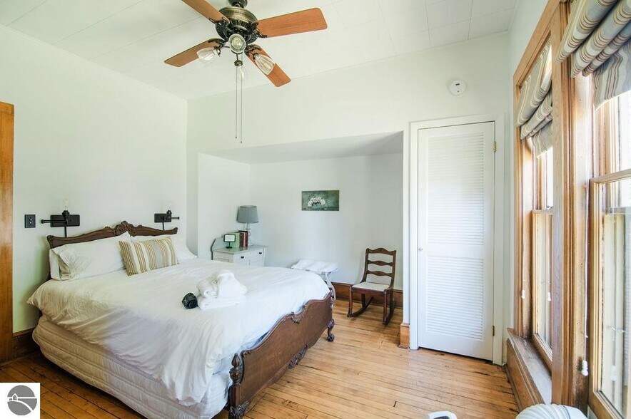 More Photos Of 2287 S Main St, Central Lake Hospitality For Sale