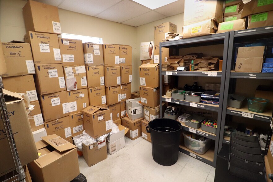 More Photos Of 1107 Lowry Ave, Jeannette Storefront For Sale