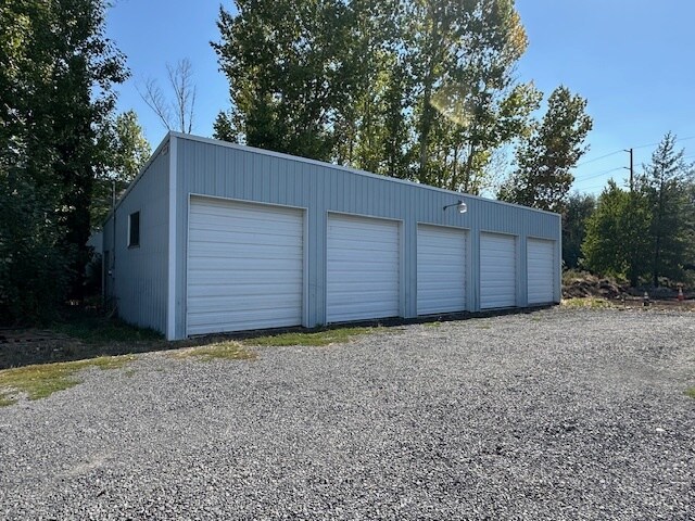 More Photos Of 1215 S Harrison St, Moscow Flex For Sale