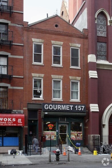 Primary Photo Of 157 Christopher St, New York Storefront Retail Residential For Lease
