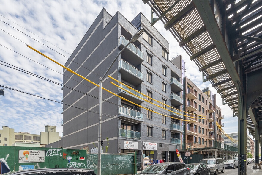 Primary Photo Of 3637 31st St, Astoria Apartments For Lease