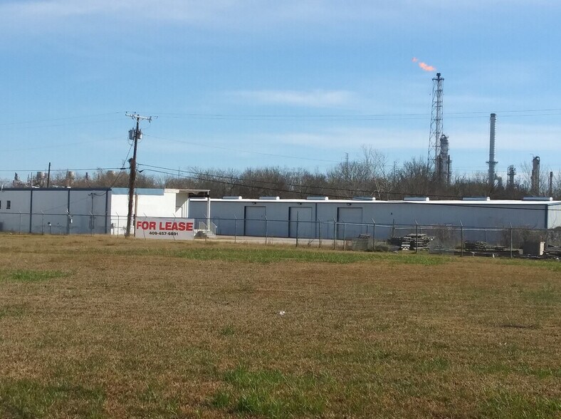 More Photos Of 203 30th St S, Texas City Warehouse For Lease