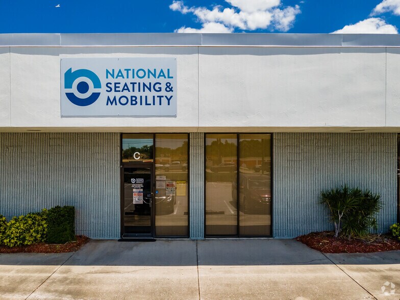 More Photos Of 12505 Starkey Rd, Largo Light Distribution For Lease