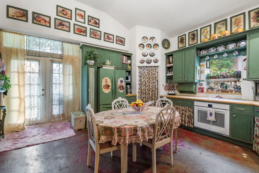 More Photos Of 104 Nugent Ave, Johnson City Storefront Retail Residential For Sale