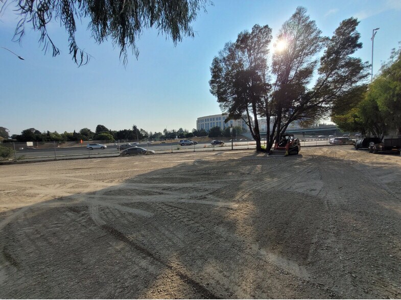 More Photos Of 1788 Bayshore rd, East Palo Alto Land For Lease