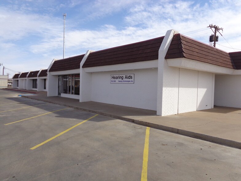 Primary Photo Of 5009 University Ave, Lubbock Medical For Sale