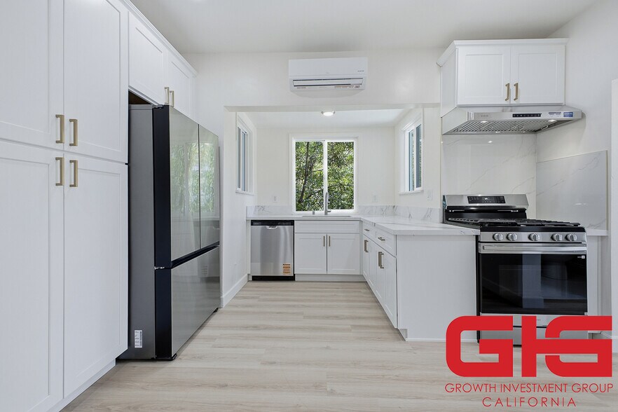 More Photos Of , Pasadena Multifamily For Sale