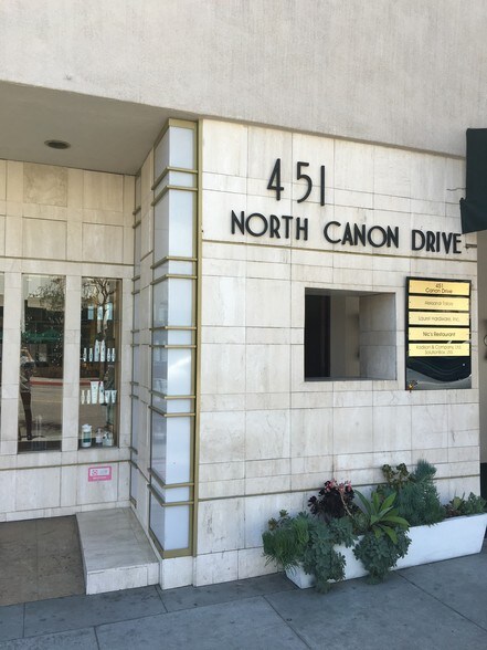 More Photos Of 449-451 N Canon Dr, Beverly Hills Unknown For Lease