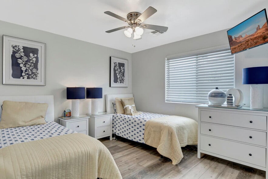 More Photos Of 15801 N 19th Pl, Phoenix Assisted Living For Sale