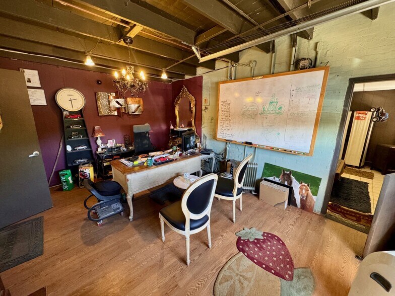 More Photos Of 2301 W 44th Ave, Denver Auto Repair For Sale