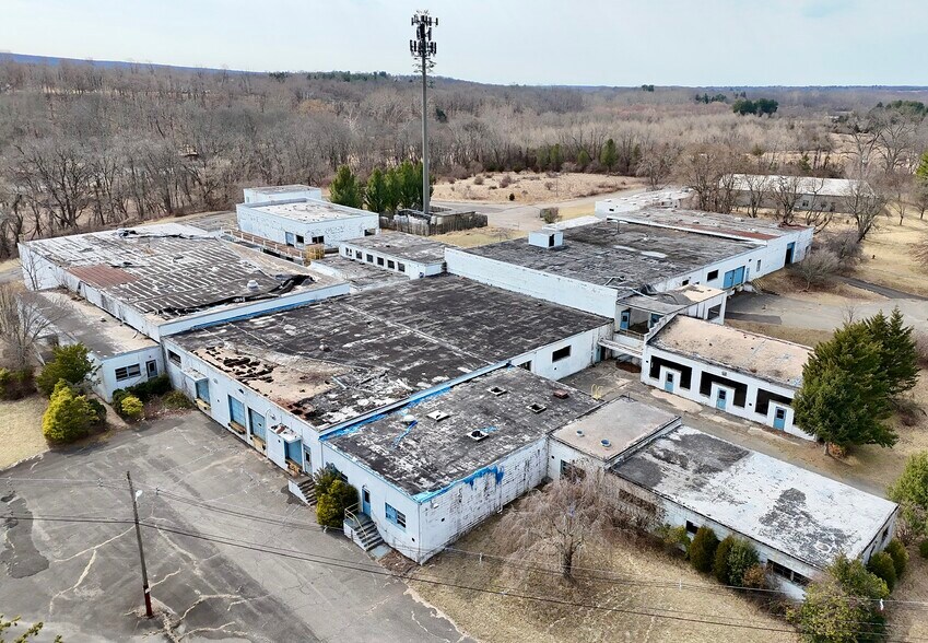 More Photos Of 110 Woodfern Rd, Branchburg Warehouse For Sale