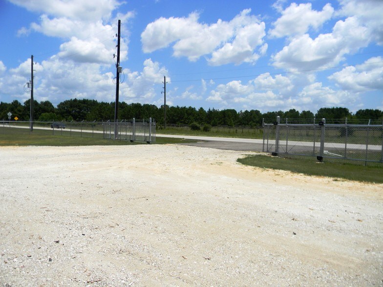 More Photos Of 18441 FM 362, Waller Light Distribution For Lease