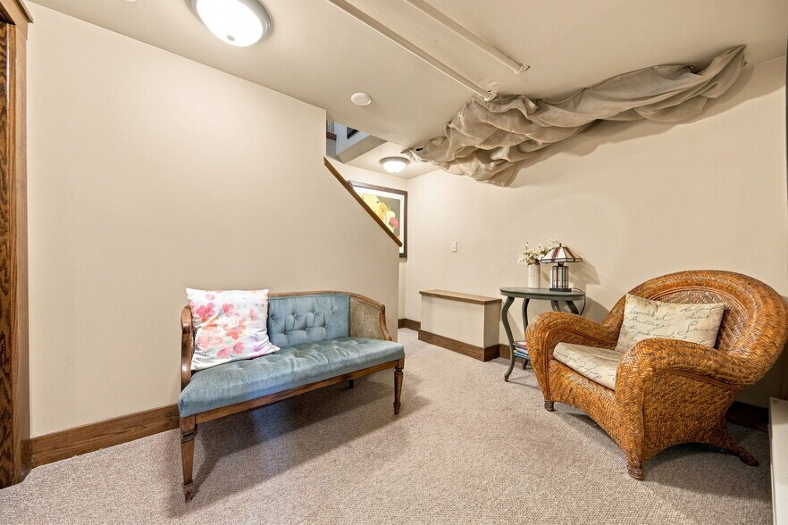 More Photos Of 1208 Grand Ave, Saint Paul Storefront Retail Office For Sale