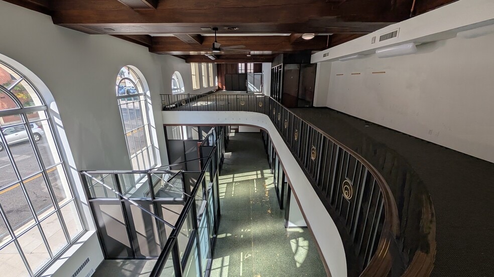 More Photos Of 460 S Saginaw St, Flint Apartments For Lease