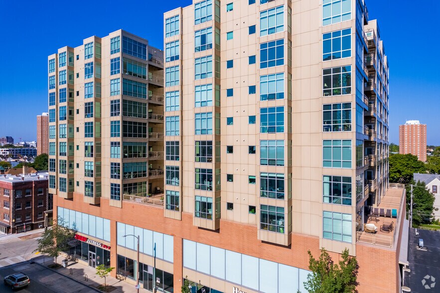 More Photos Of 1801-1815 N Farwell Ave, Milwaukee Apartments For Lease