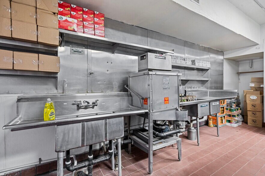 More Photos Of 1005 N El Dorado St, Stockton Hotel For Sale