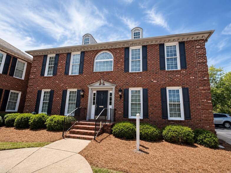 Primary Photo Of 576 Executive Pl, Fayetteville Office For Lease