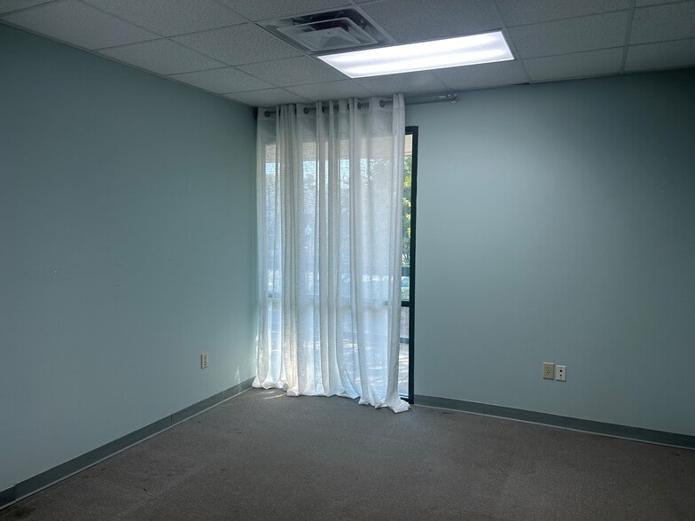More Photos Of 472 N Dean Rd, Auburn Medical For Lease