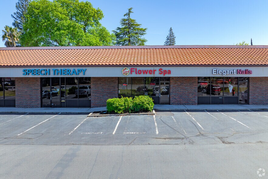 More Photos Of 5200-5252 Sunrise Blvd, Fair Oaks Unknown For Lease