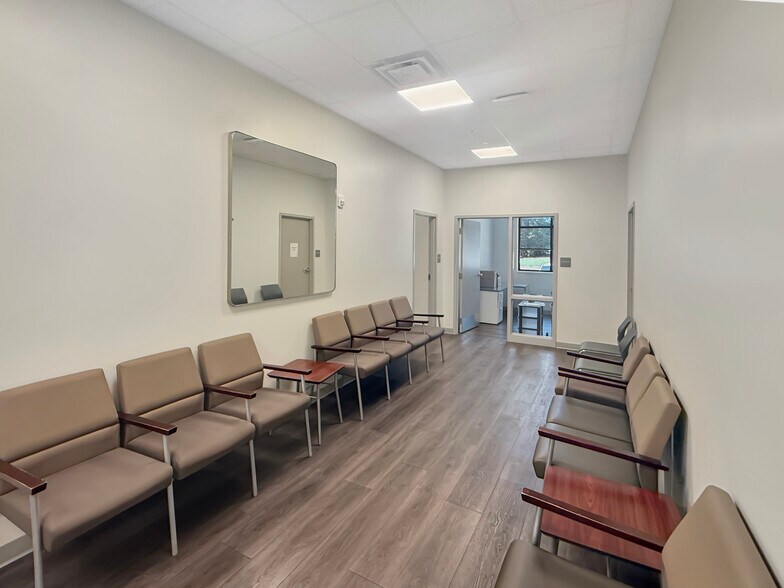 More Photos Of 4280 Watermelon Rd, Northport Office For Sale