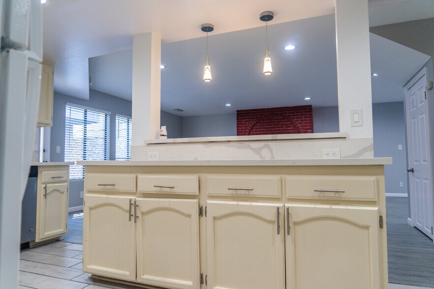 More Photos Of 2506 E 6th St, Long Beach Multifamily For Sale