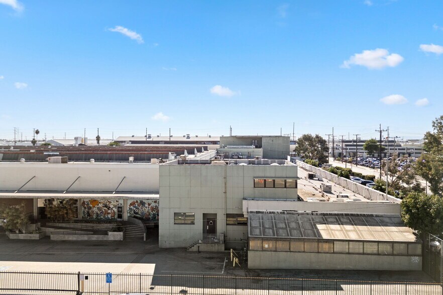 More Photos Of 3150 E 46th St, Los Angeles Loft Creative Space For Lease