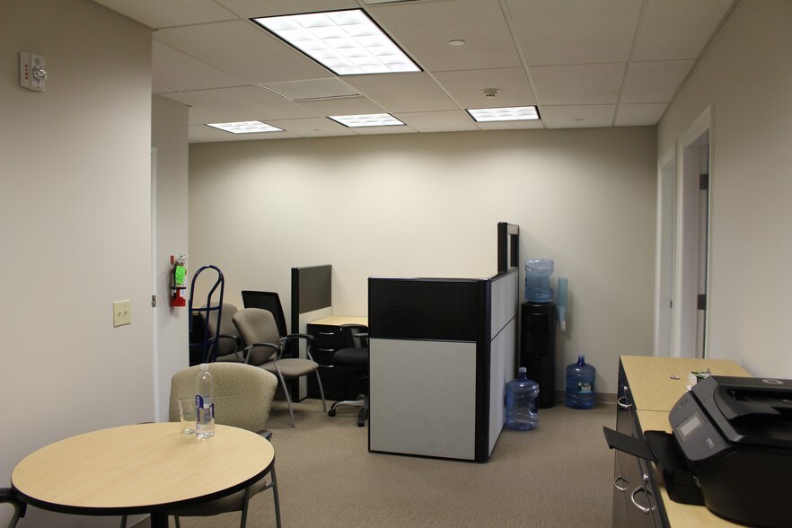 More Photos Of 1291 Boston Post Rd, Madison Office For Sale