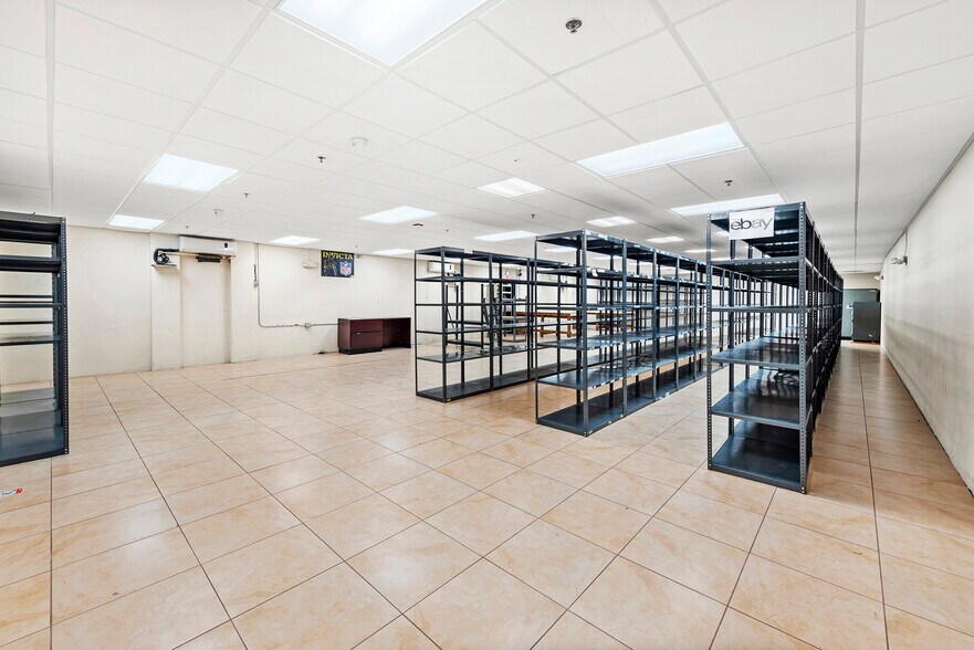 More Photos Of 2227 N Federal Hwy, Hollywood Office For Lease