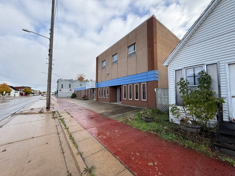 More Photos Of 731 Gratiot Ave, Saginaw Loft Creative Space For Lease