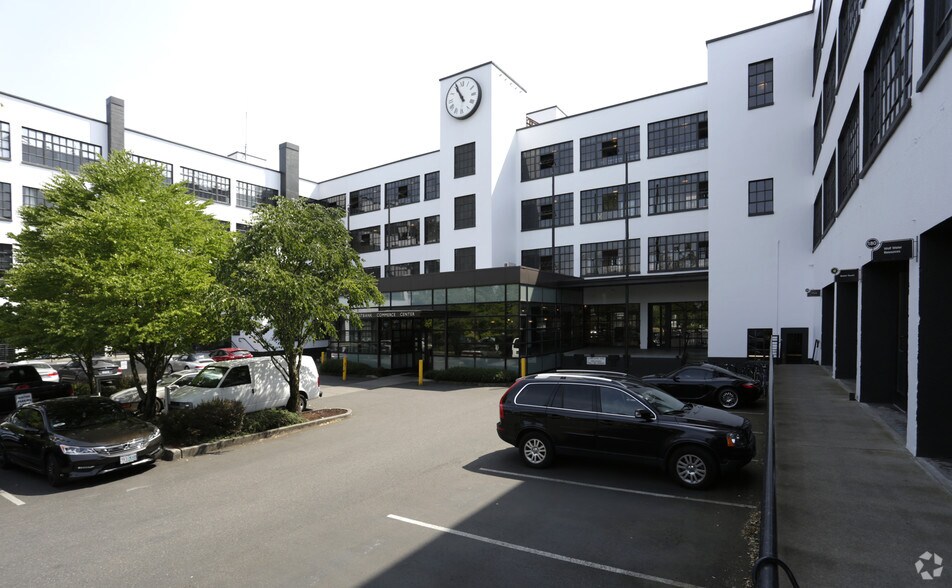 More Photos Of 1001 SE Water Ave, Portland Loft Creative Space For Lease