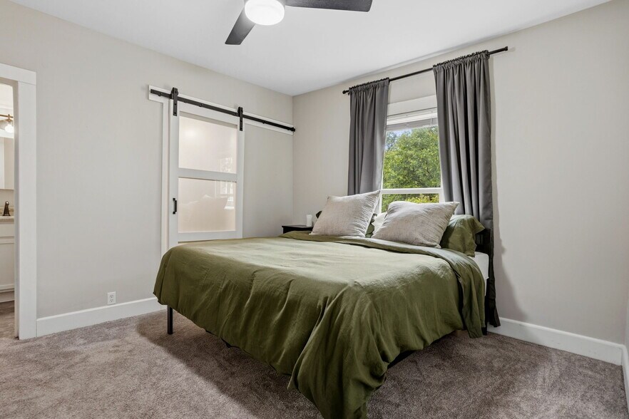 More Photos Of 22 2nd Ave, Greenville Specialty For Sale