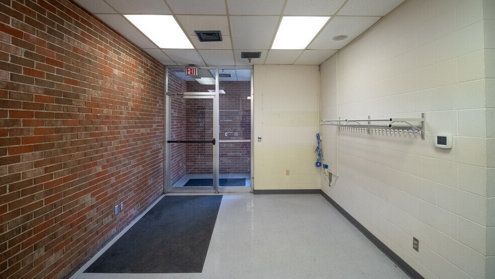 More Photos Of 901 Home St, Rushford Manufacturing For Sale