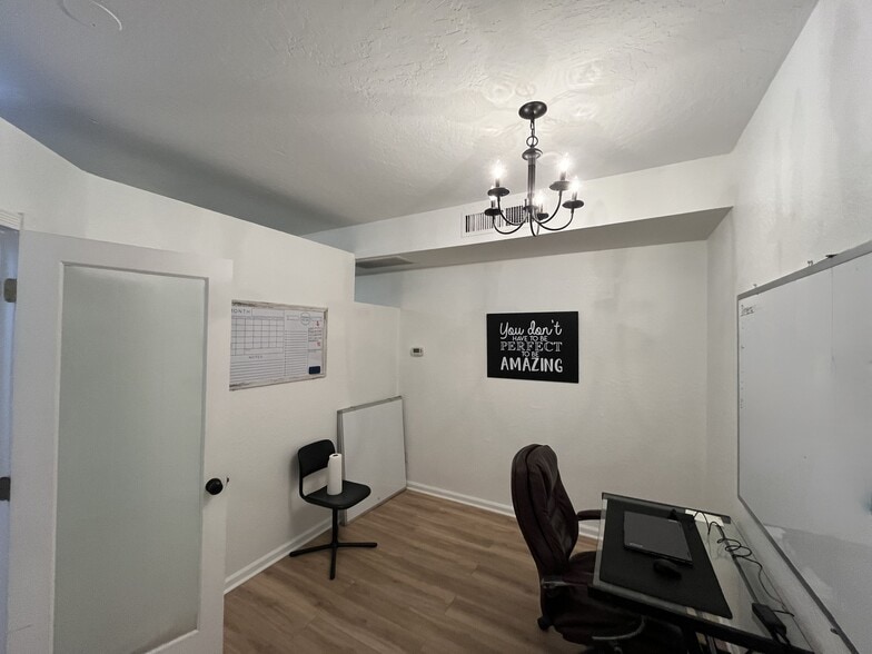 More Photos Of 6730 E McDowell Rd, Scottsdale Office For Sale