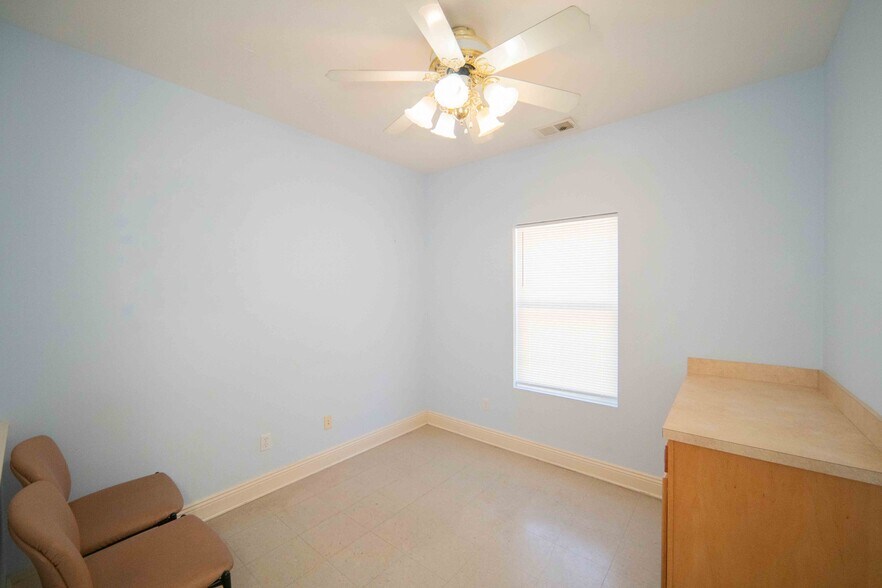More Photos Of 3375 Blackmore Rd, Perry Light Manufacturing For Sale