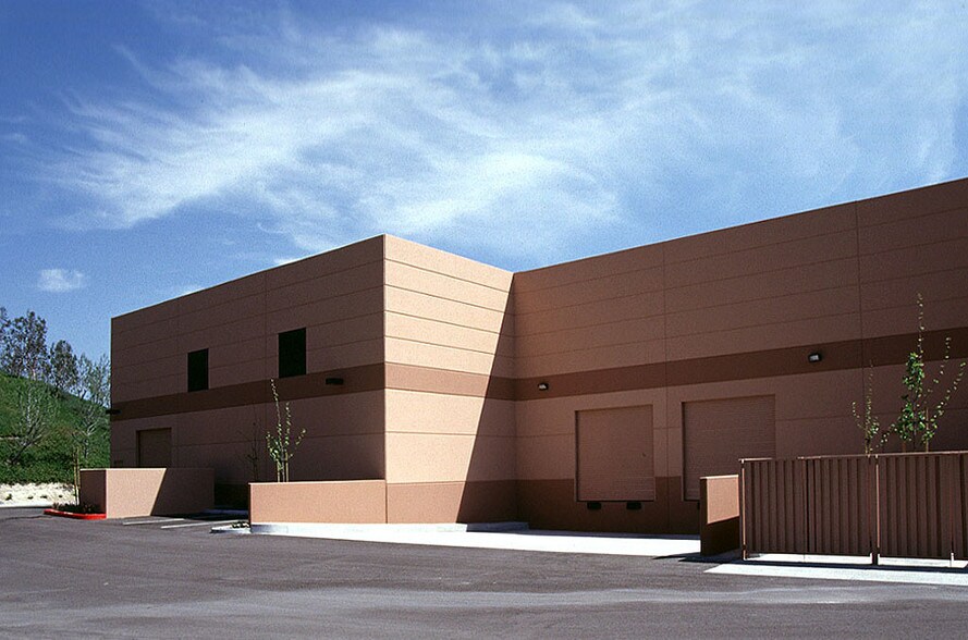 More Photos Of 25 Empire Dr, Lake Forest Light Distribution For Lease