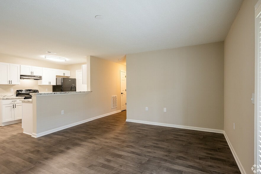 More Photos Of 1201 Edenham Ct, Virginia Beach Apartments For Sale