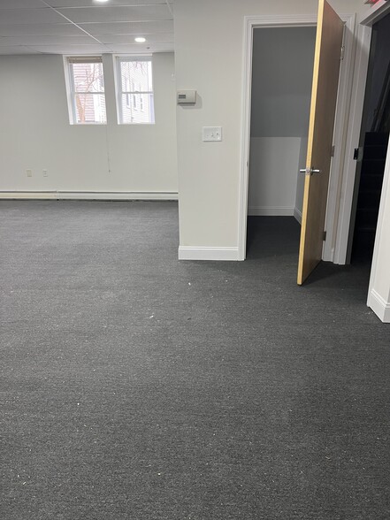 More Photos Of 71 Pleasant St, Leominster Medical For Lease