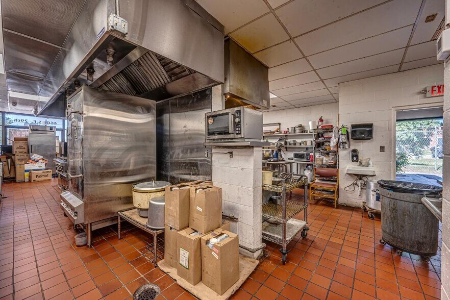 More Photos Of 4601 SE 29th St, Oklahoma City Restaurant For Sale