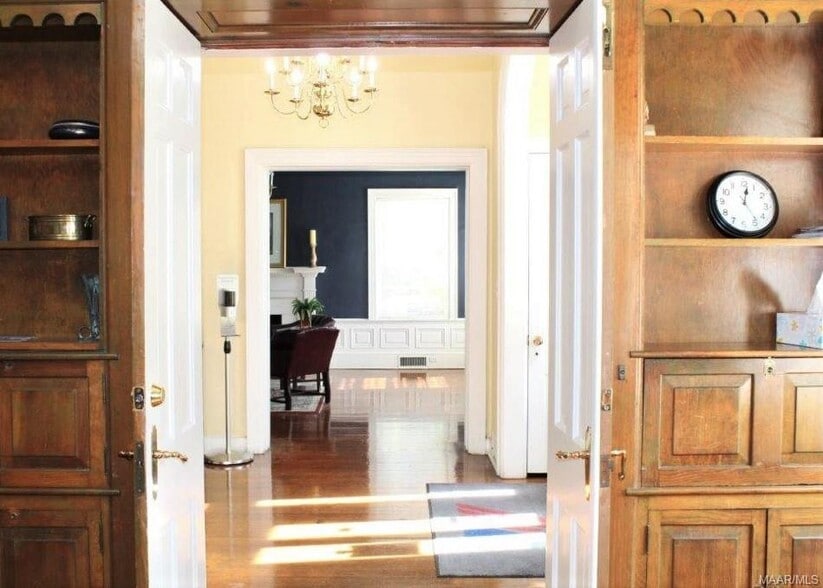 More Photos Of 2005 N Country Club Dr, Montgomery Schools For Sale