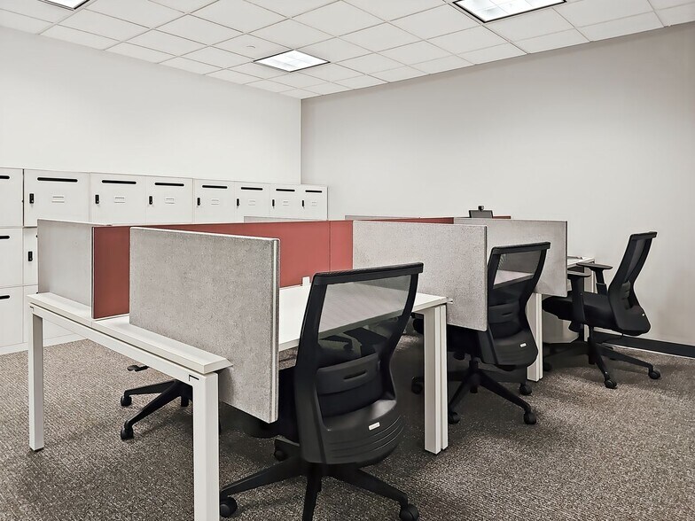 More Photos Of 2150 E Lake Cook Rd, Buffalo Grove Office For Lease
