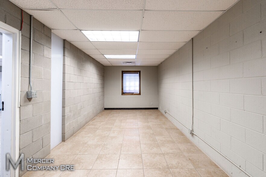 More Photos Of 1635 SE 29th St, Oklahoma City Warehouse For Sale