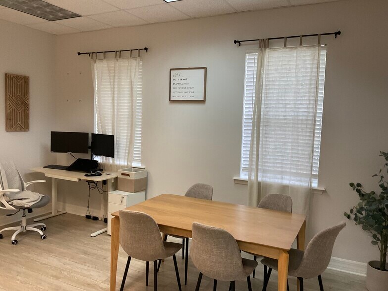 More Photos Of 29160 Chapel Park Dr, Wesley Chapel Office For Lease