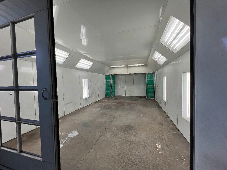 More Photos Of 655 Findlay Rd, Lima Auto Repair For Sale