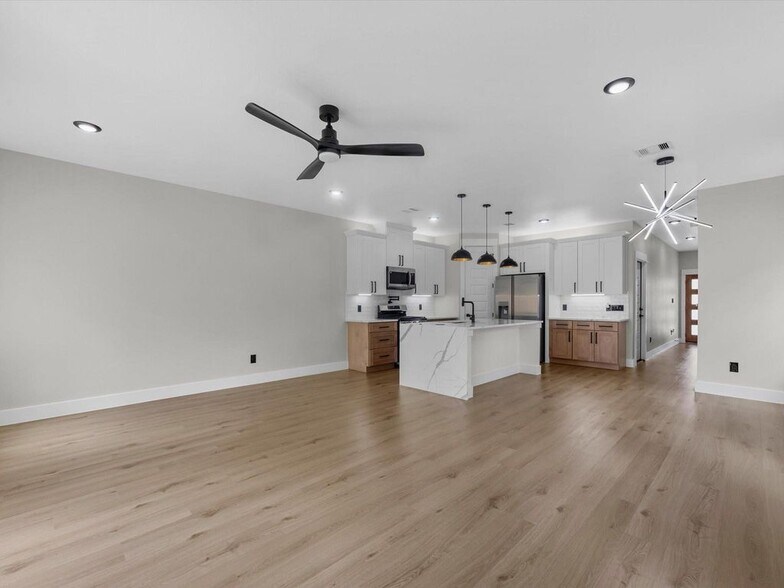 More Photos Of 1030 Reverend B J Lewis dr, Houston Apartments For Sale