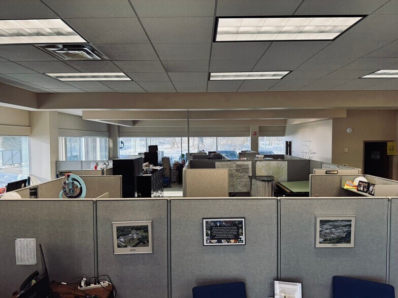 More Photos Of 4775 Campus Dr, Kalamazoo Office For Lease