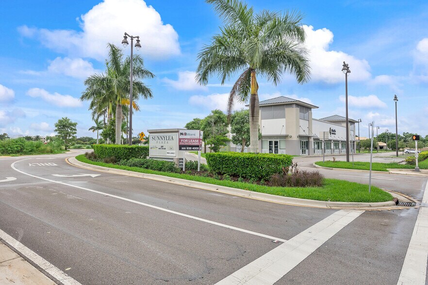 More Photos Of 1400-1420 NE 8th St, Homestead Storefront For Lease